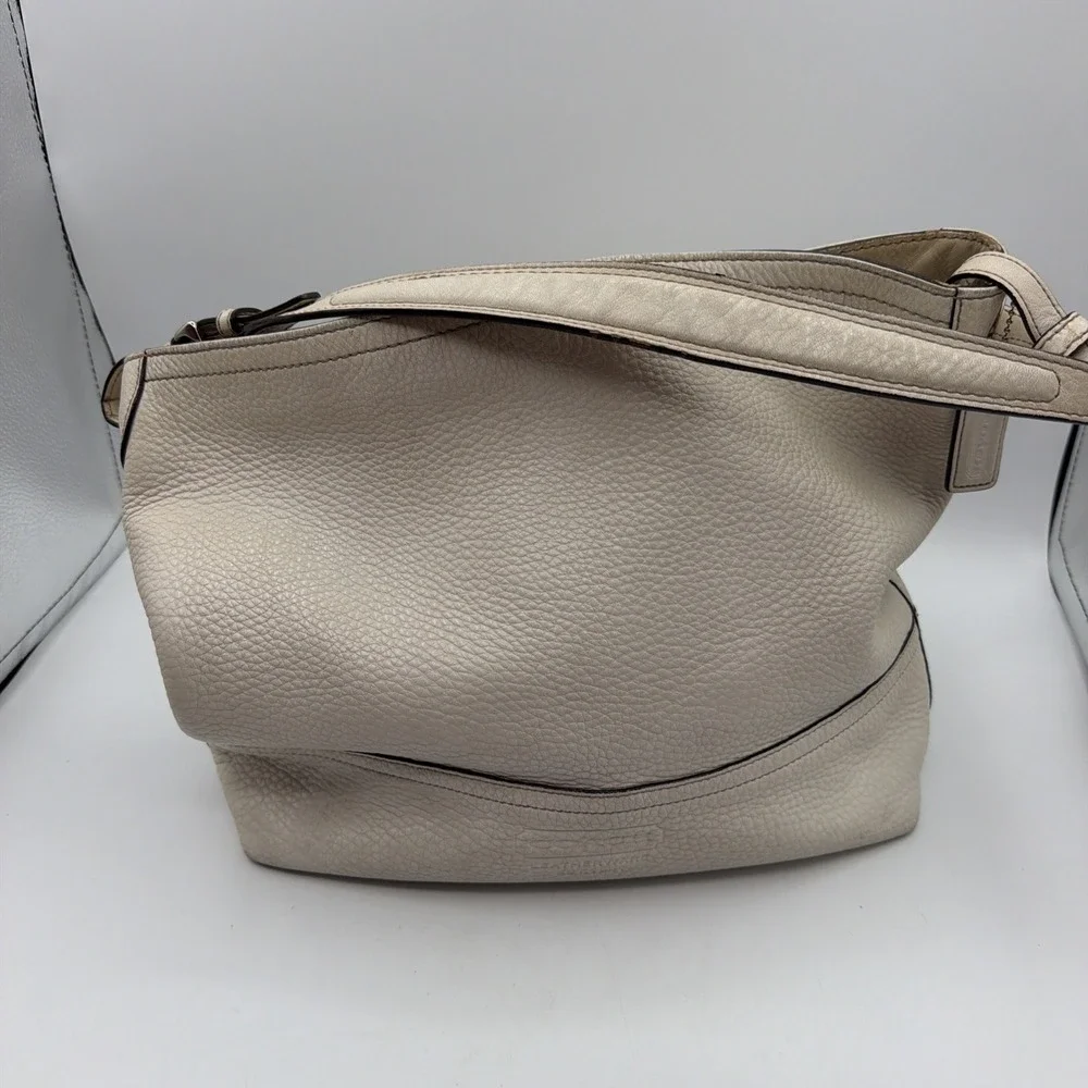 Coach vintage camel